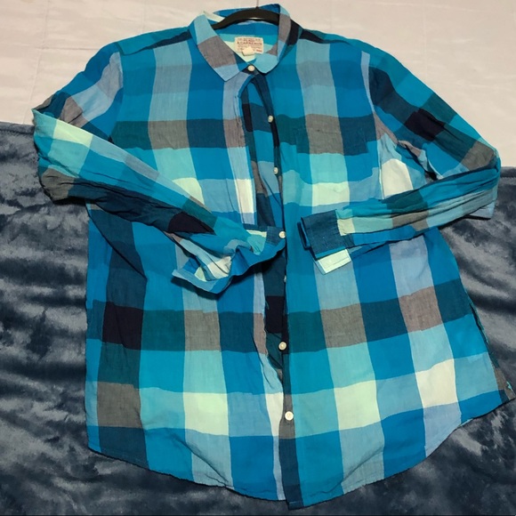 Old Navy Tops - Women’s button down